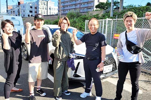 移動美容室「きずな号」出発式